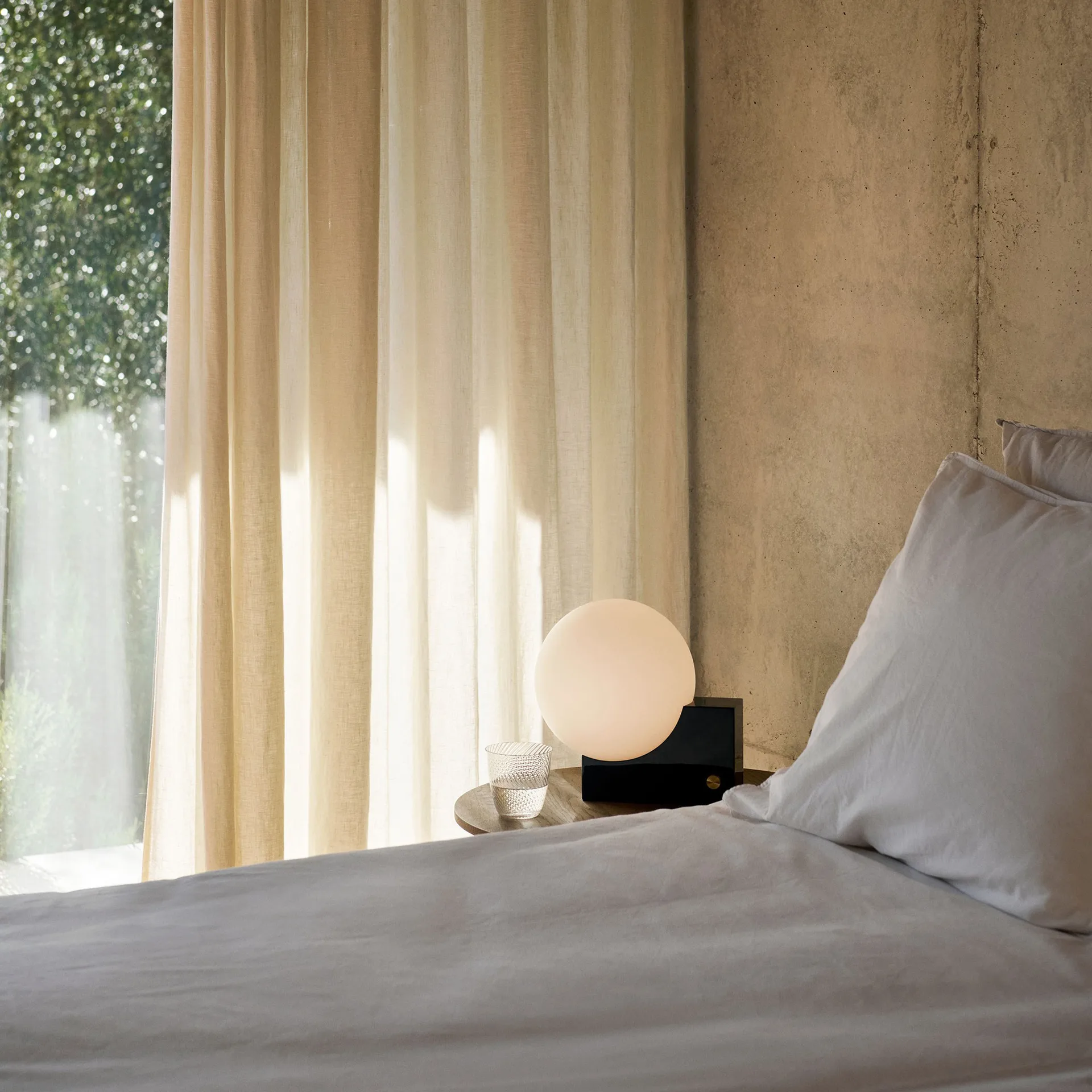 Lámpara de mesa Journey SHY1, Steel blue &Tradition