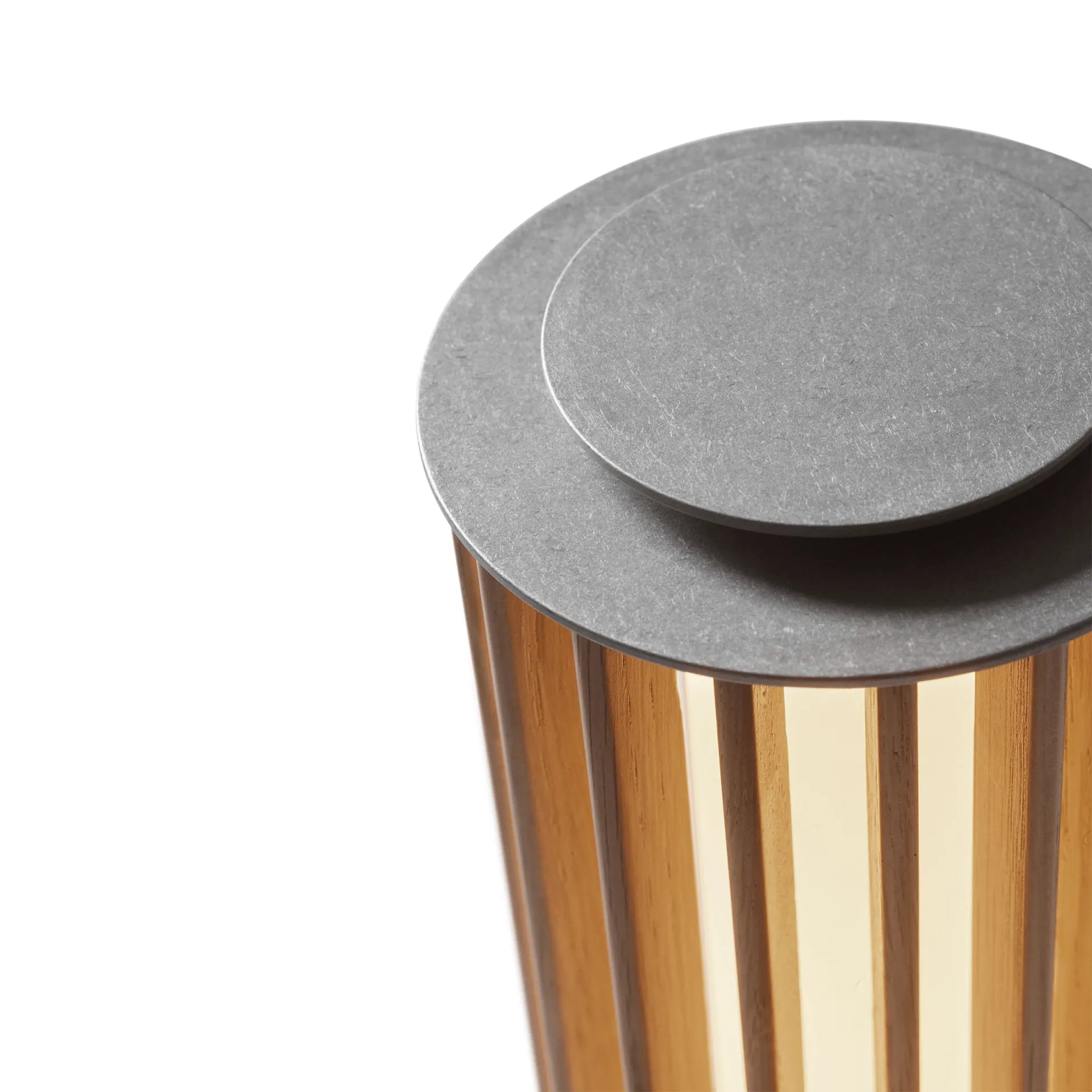 Lámpara de mesa portátil Numbra TY3, Roble lacado - aluminio tamboreado &Tradition