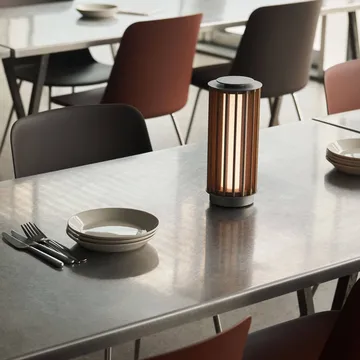 Lámpara de mesa portátil Numbra TY3 - Roble lacado - aluminio tamboreado - &Tradition