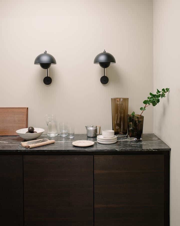 Lámpara de pared Flowerpot VP8, Matt black &Tradition