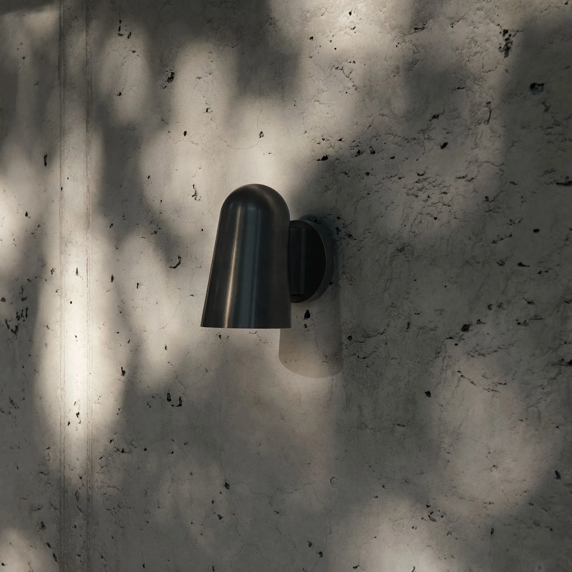 Lámpara de pared Solid SC105, Bronzed brass &Tradition