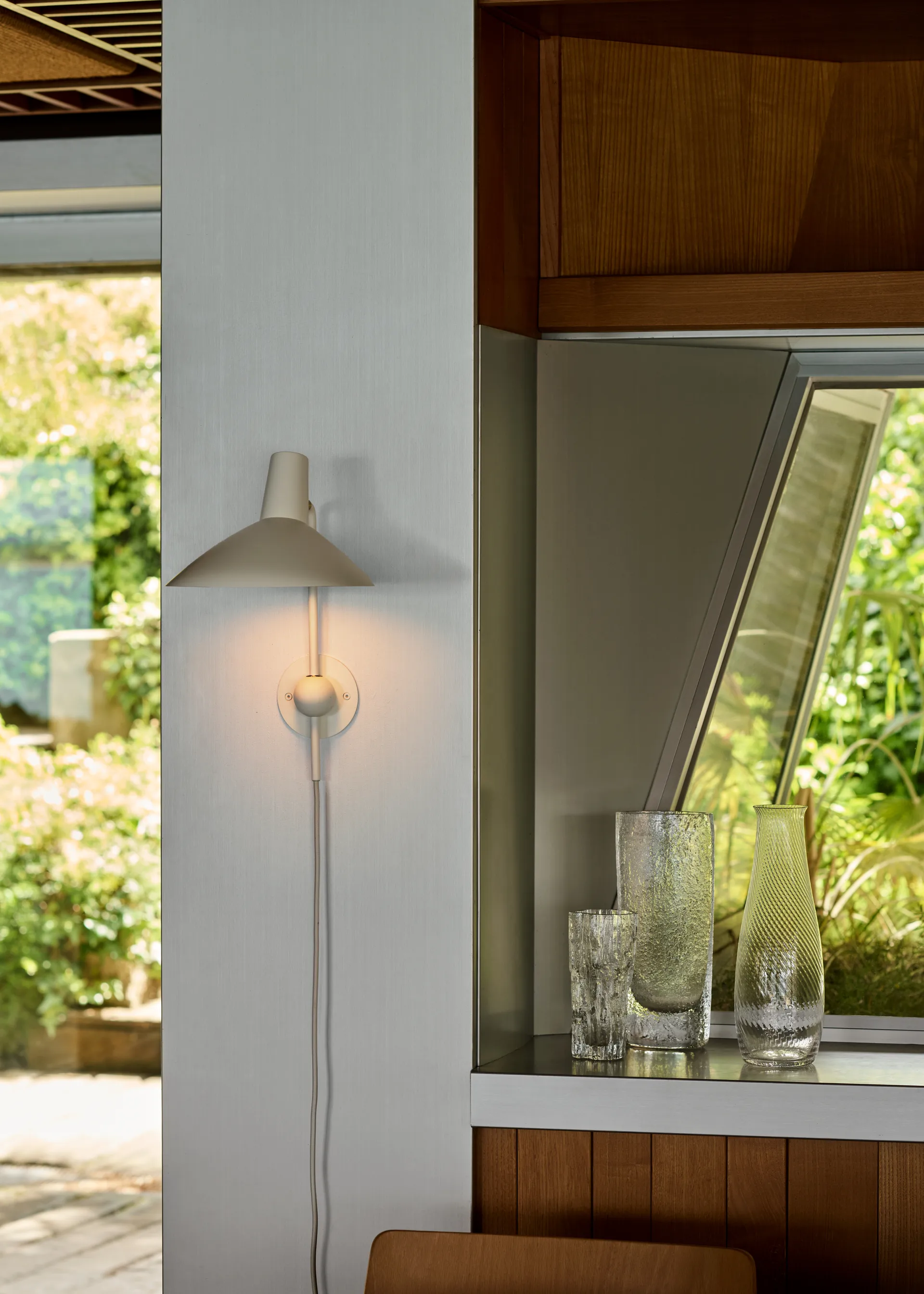 Lámpara de pared Tripod HM12, Matt white &Tradition