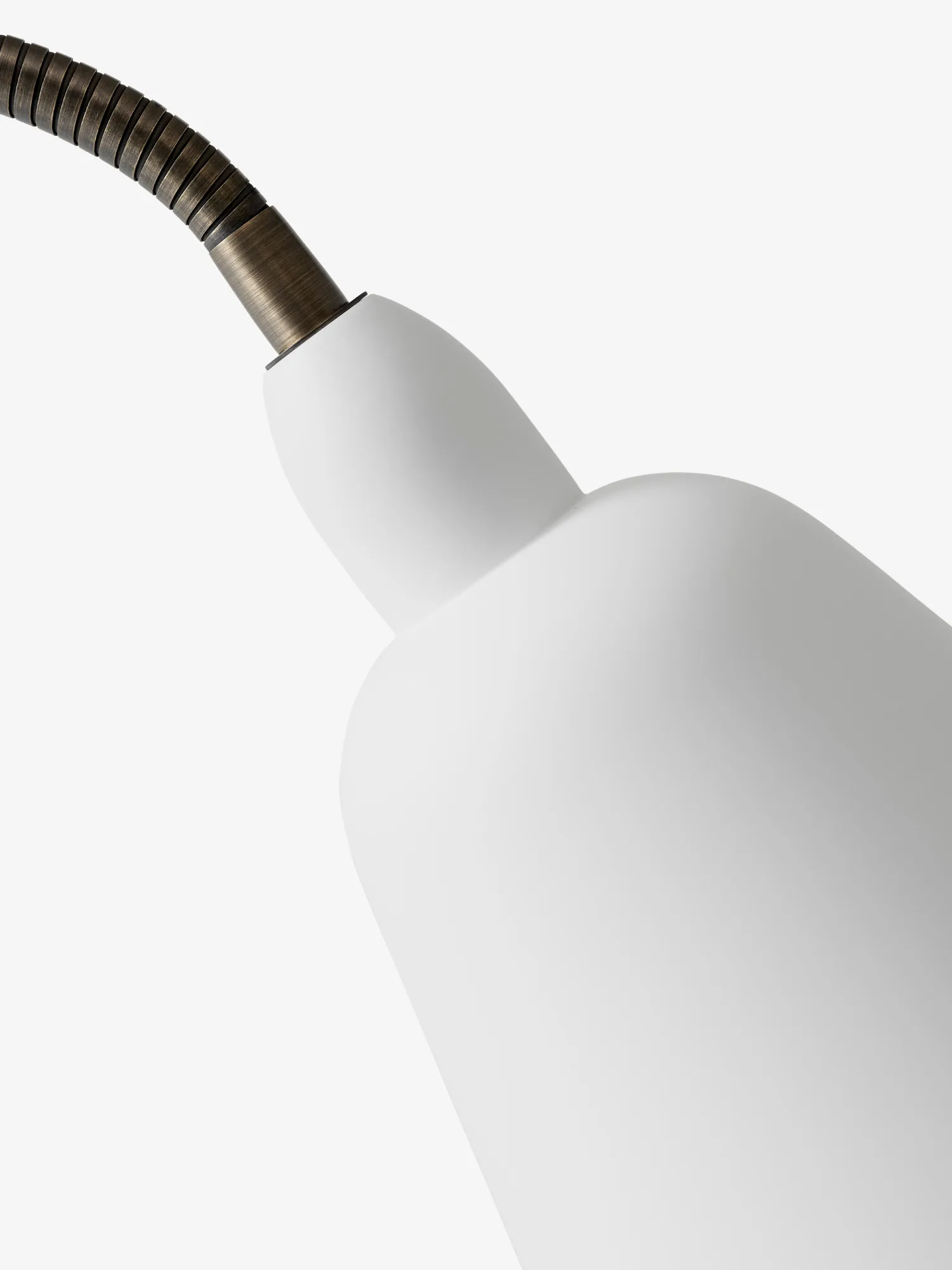 Lámpara de pie Bellevue Edición Aniversario, White-bronzed brass &Tradition