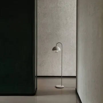 Lámpara de pie Flowerpot VP12 - Matt white - &Tradition