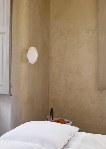 Lámpara de techo/pared Mist AP22 Ø25 cm - White-opal glass - &Tradition