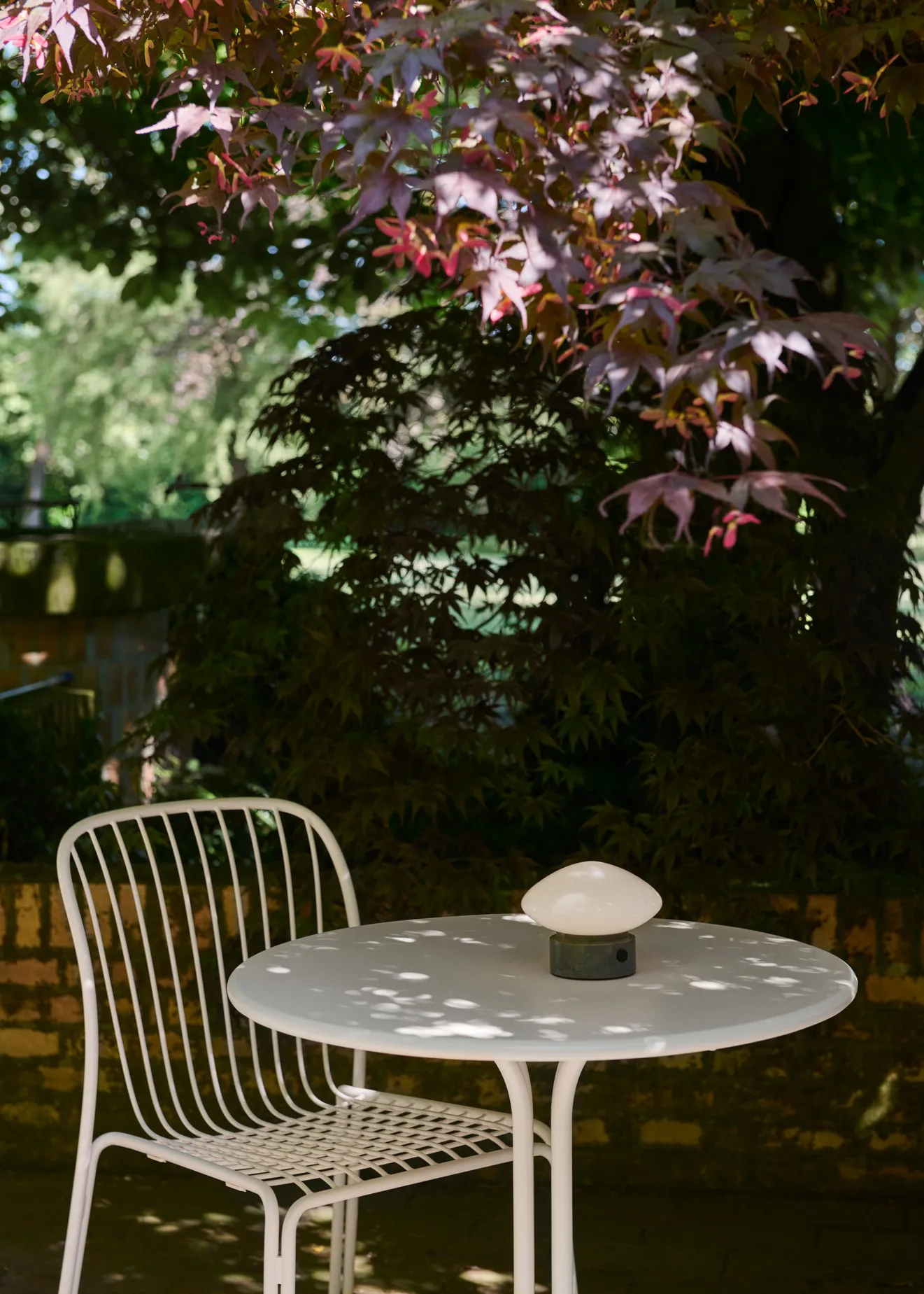 Lámpara portátil Mist AP21 12 cm, Grigio Caldo-opal glass &Tradition