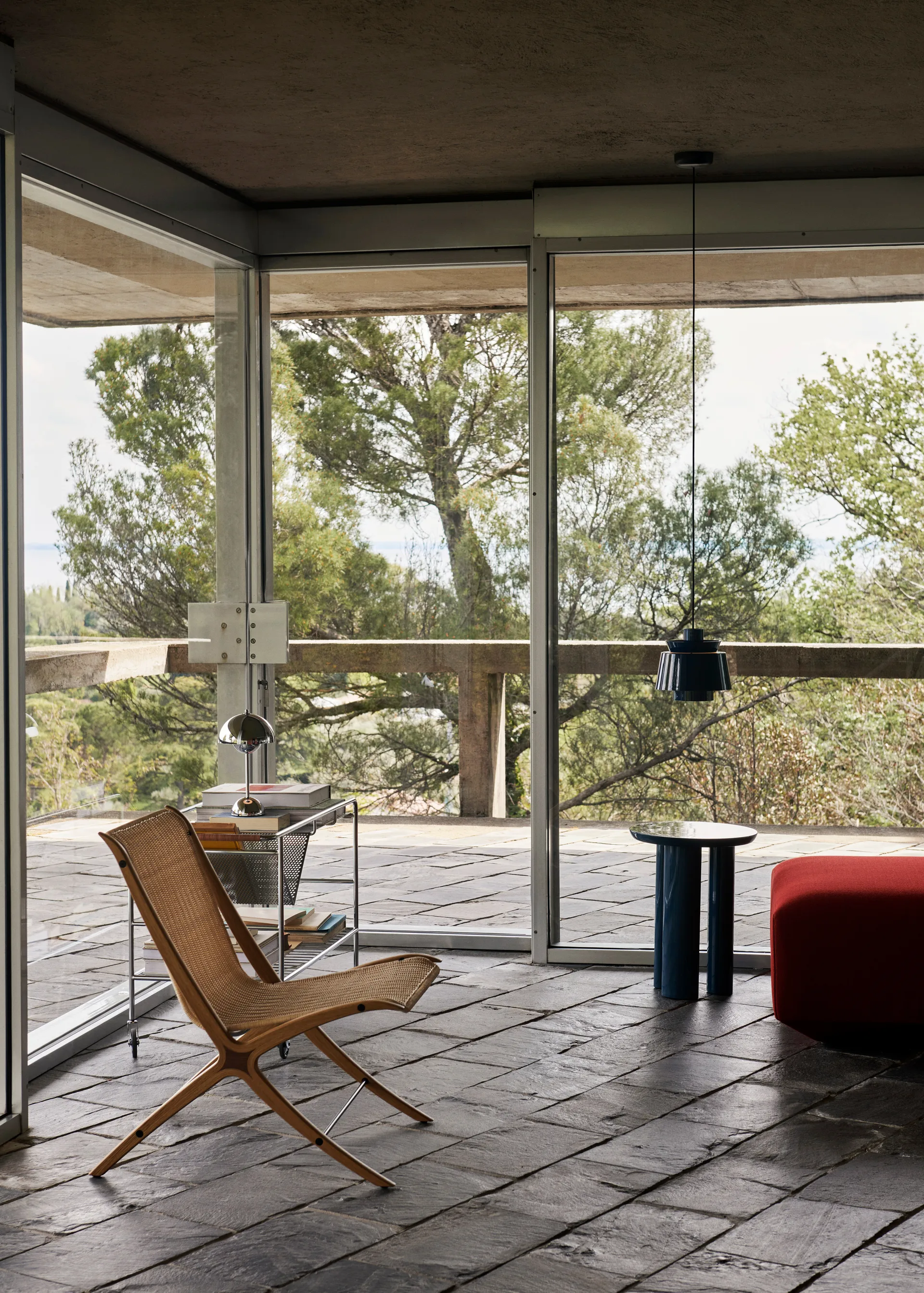 Lámpara Utzon JU1 Special Anniversary Edition, Steel Blue &Tradition