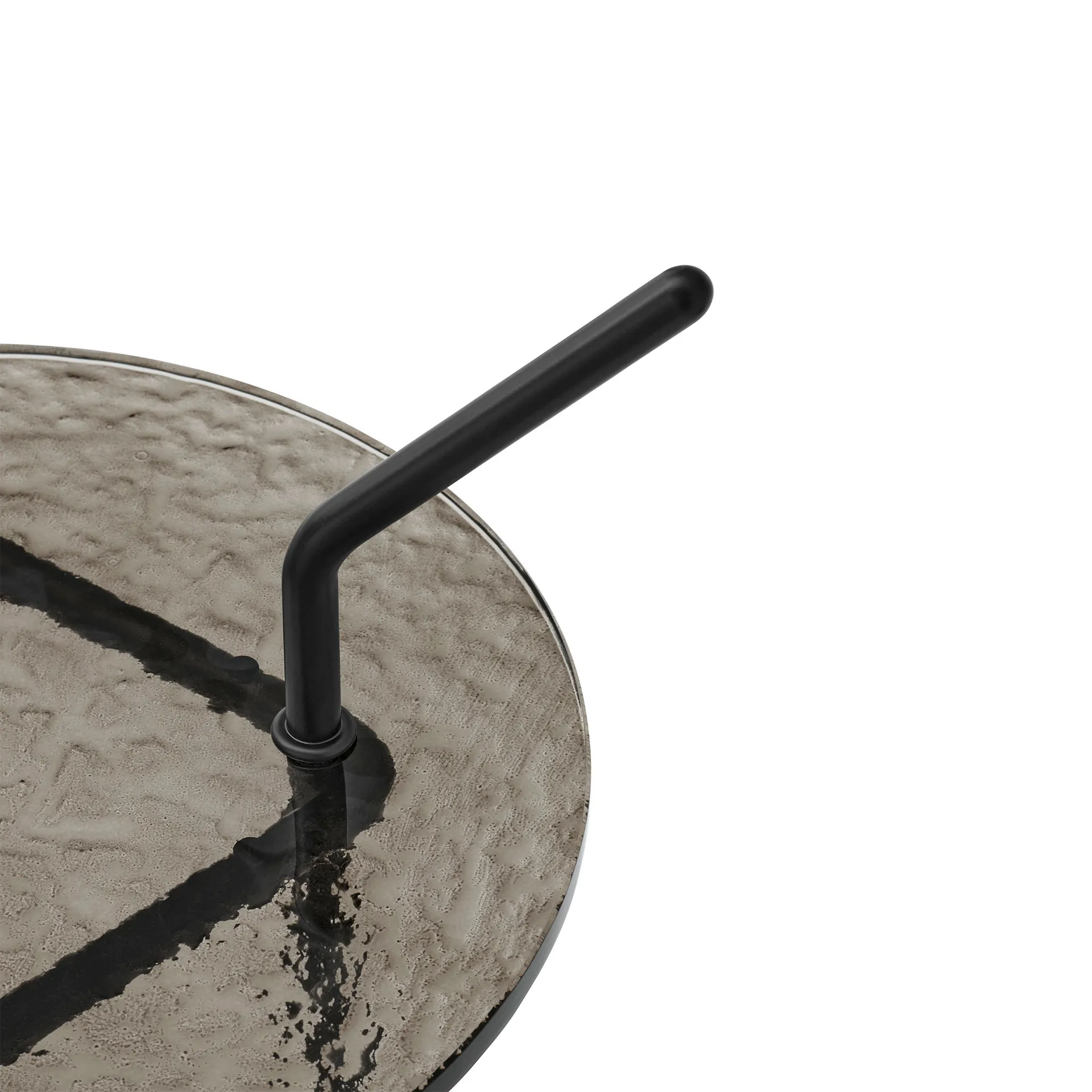 Mesa auxiliar Halten SH9, Smoked glass-warm black &Tradition