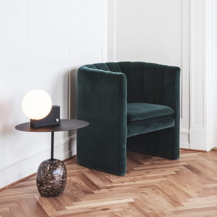 Mesa auxiliar Lato LN9, Negro, mármol emparador &Tradition