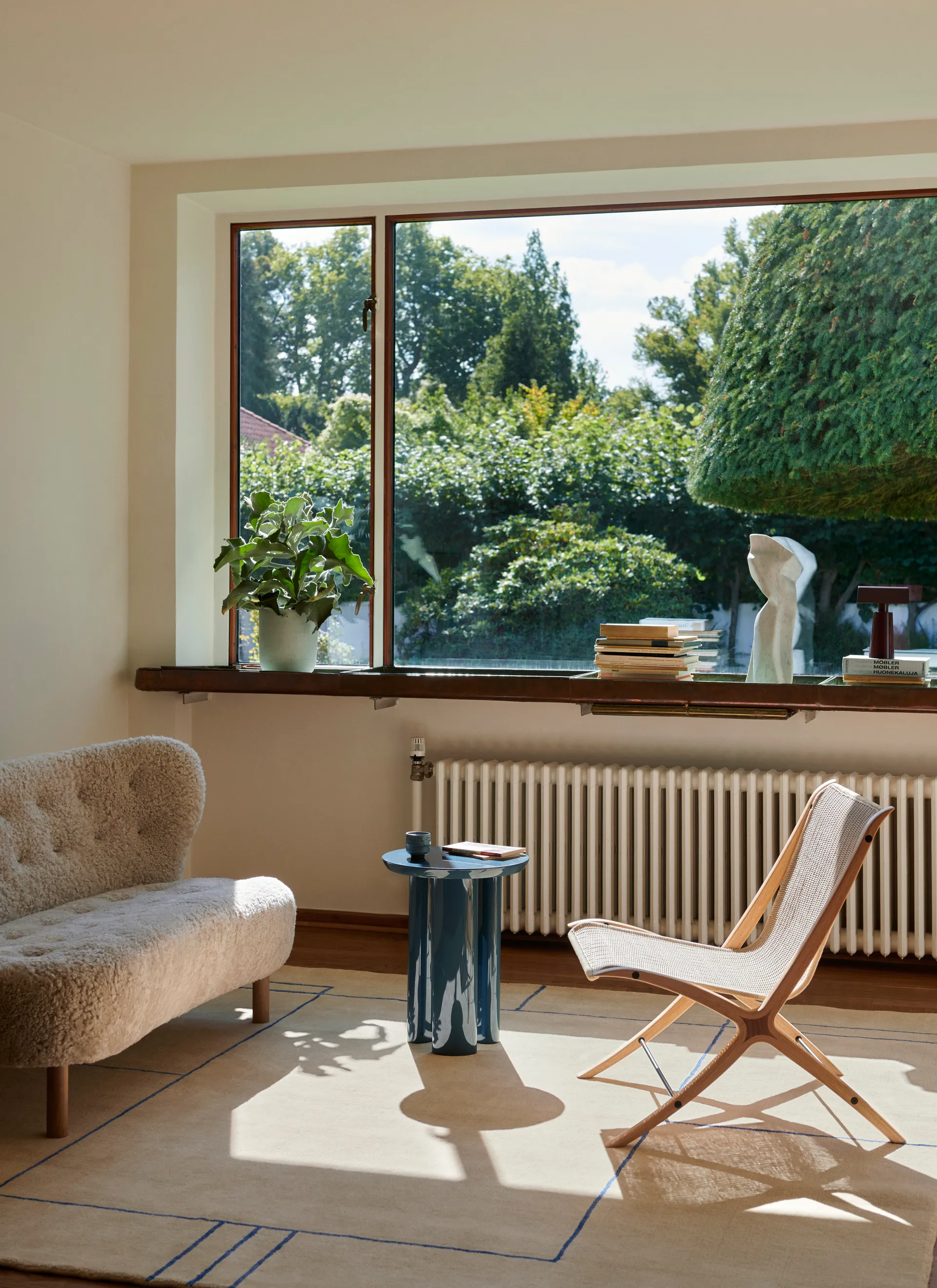 Mesa auxiliar Tung JA3, Steel blue &Tradition