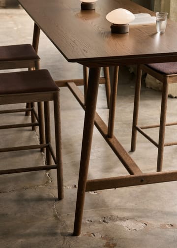 Mesa de bar In Between SK26 Counter Table 190x80x95 cm - Roble ahumado - &Tradition