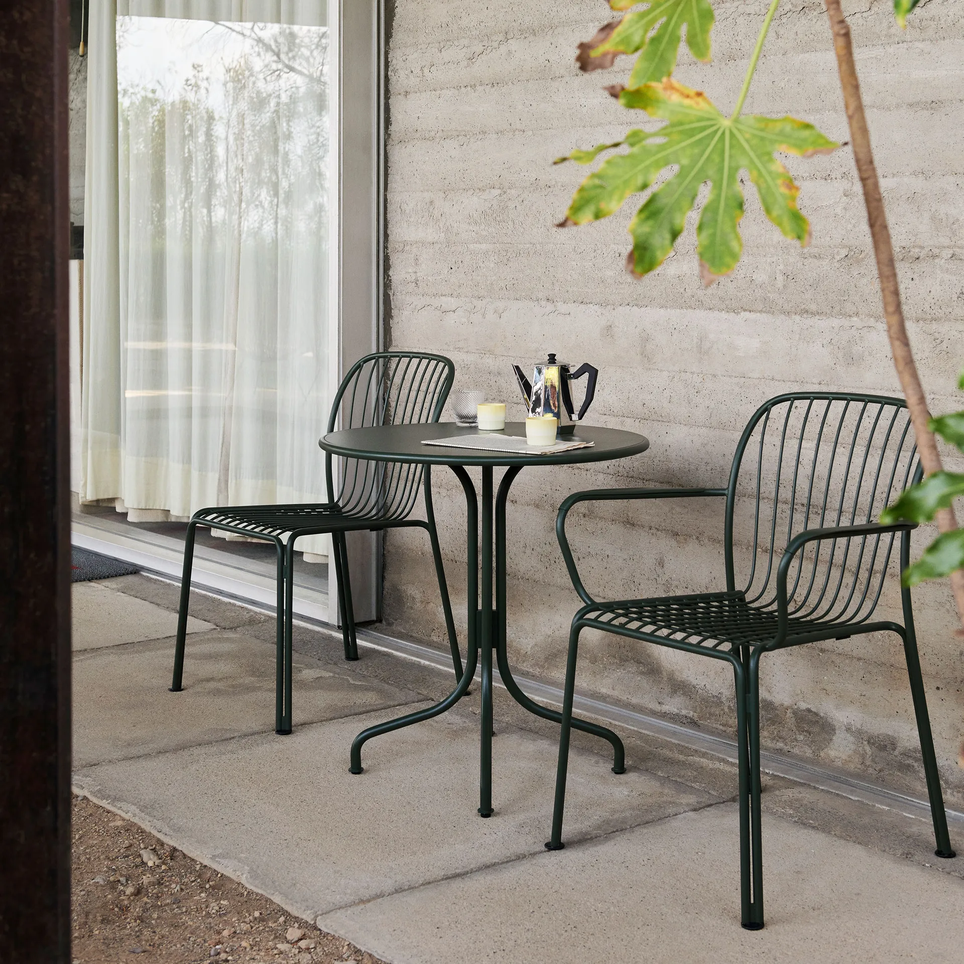 Mesa de café Thorvald SC96 Ø70 cm, Bronze green &Tradition