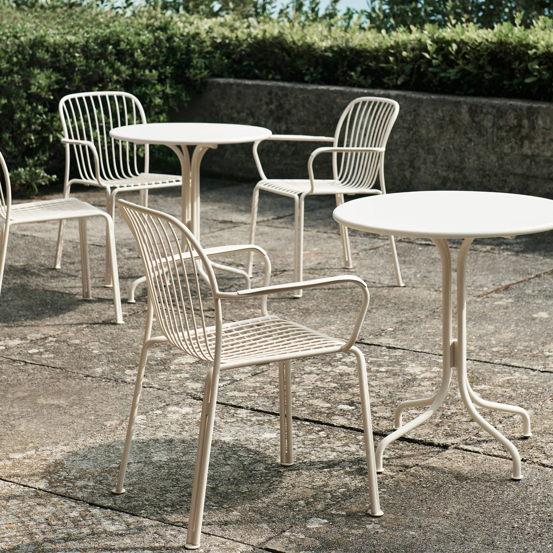 Mesa de café Thorvald SC96 Ø70 cm, Ivory &Tradition
