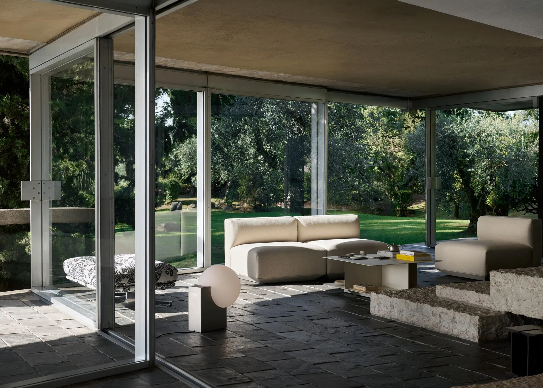 Mesa de centro Develius EV3, Steel ivory, Ø89 × 40 cm &Tradition