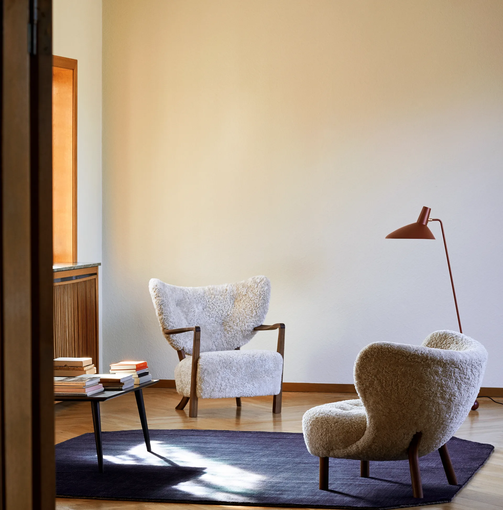 Mesa de centro In Between SK24 90 x 90 cm, Roble barnizado ahumado &Tradition