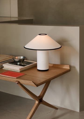 Mesa de centro X HM13 61x120 cm - Lacquered oak-walnut inserts - &Tradition