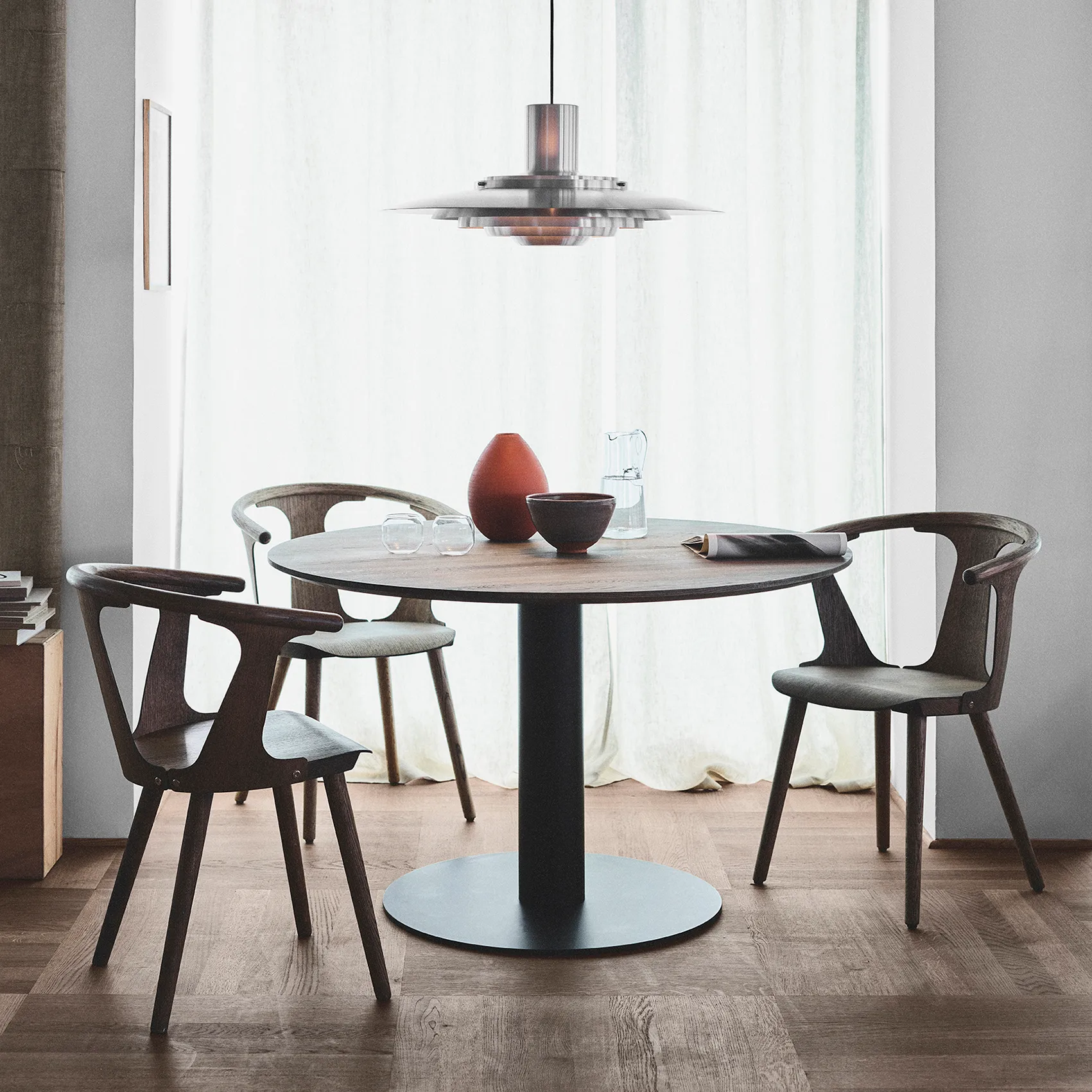 Mesa In Between SK12, Nogal &Tradition