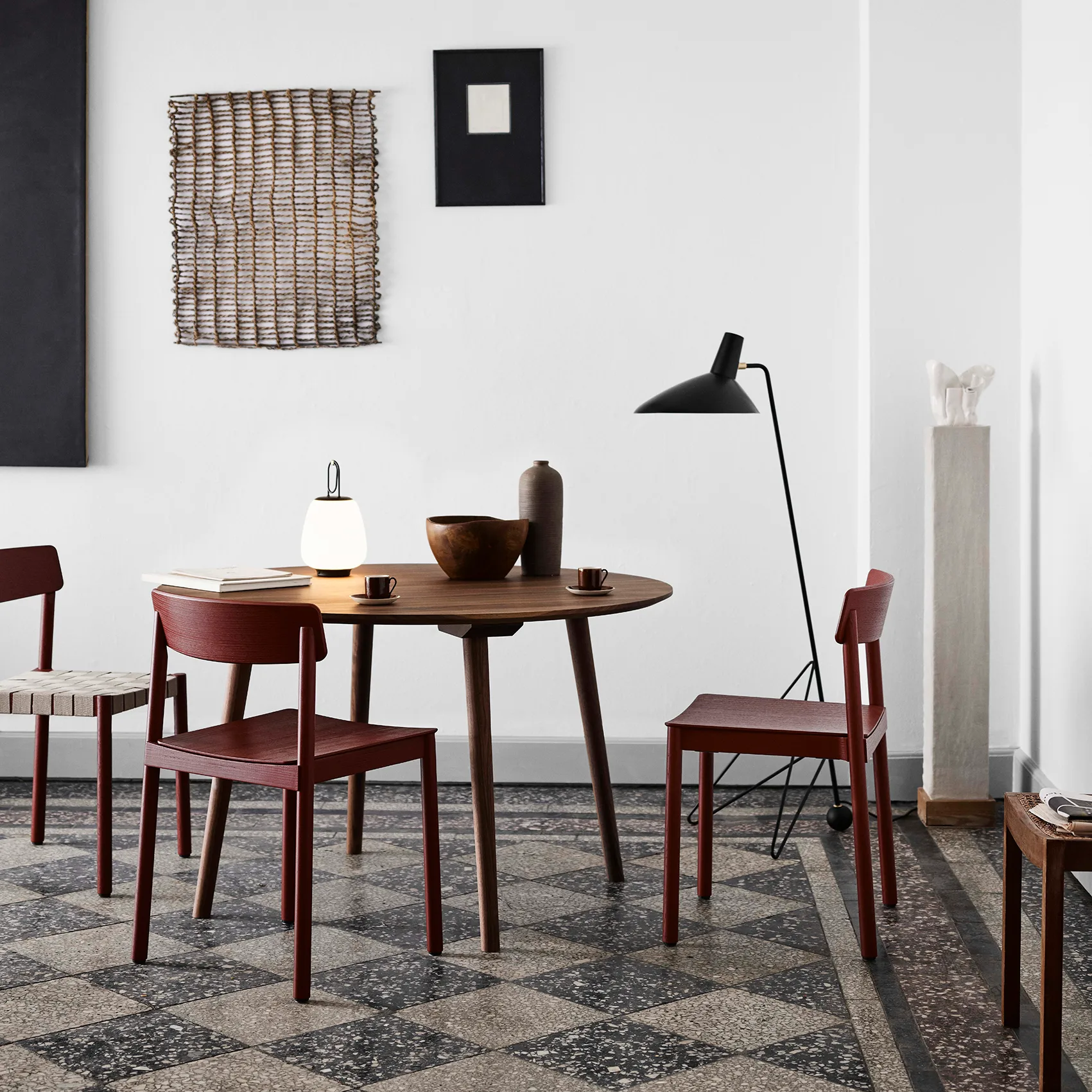 Mesa In Between SK4, Nogal &Tradition