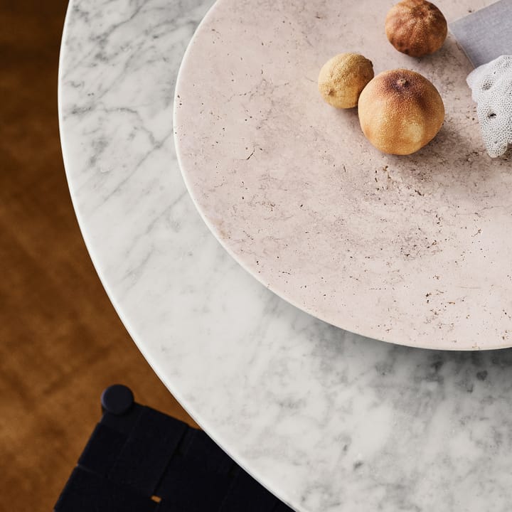 Plato Travertine SC55, Ø50 cm &Tradition