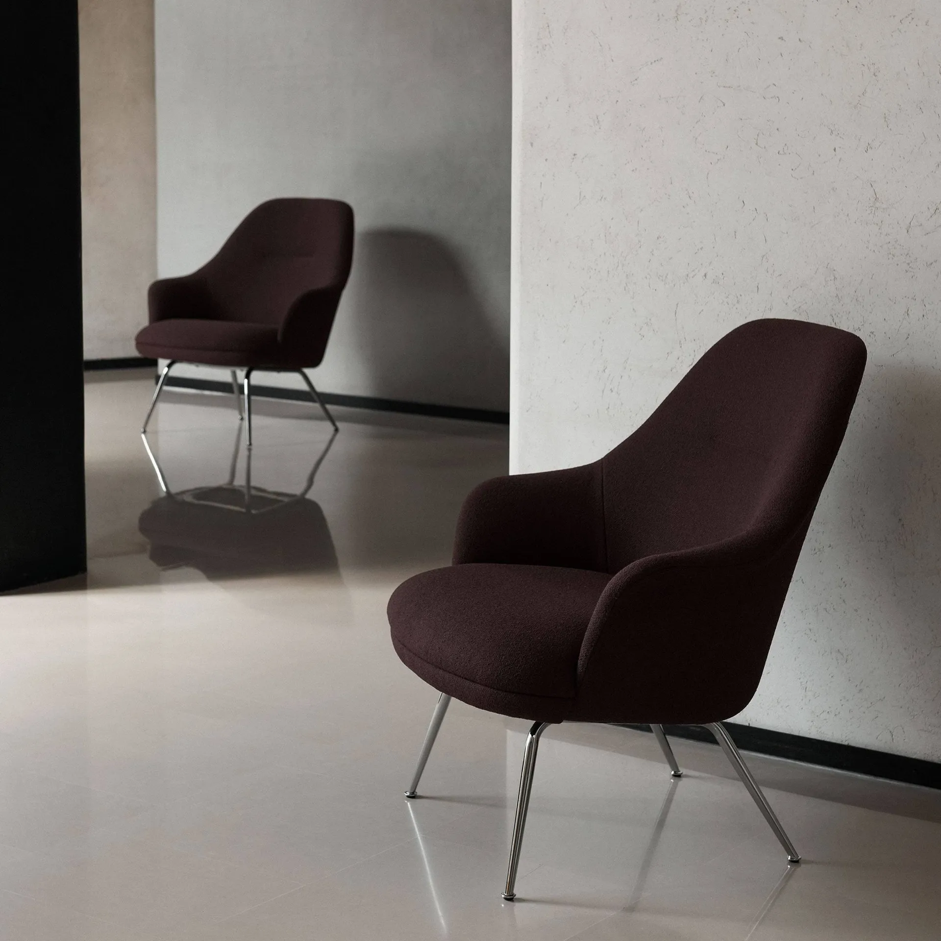 Rely HW139 lounge chair, Saxion 0397-cromo &Tradition