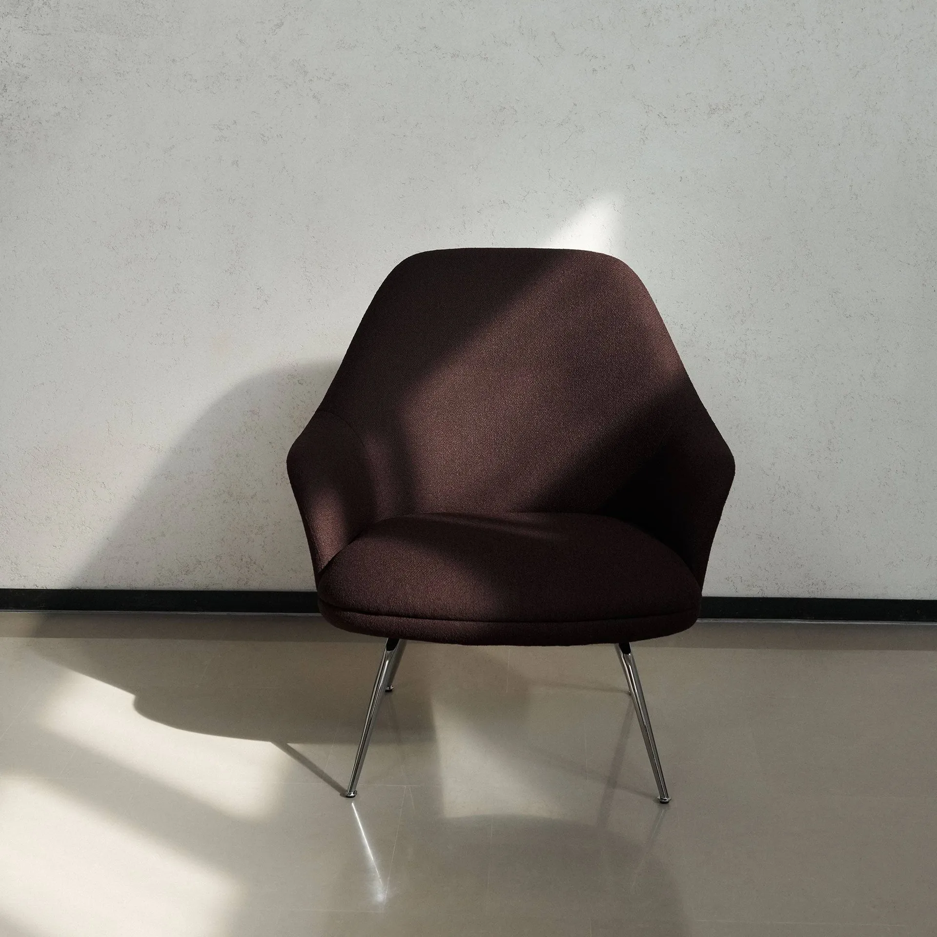 Rely HW139 lounge chair, Saxion 0397-cromo &Tradition