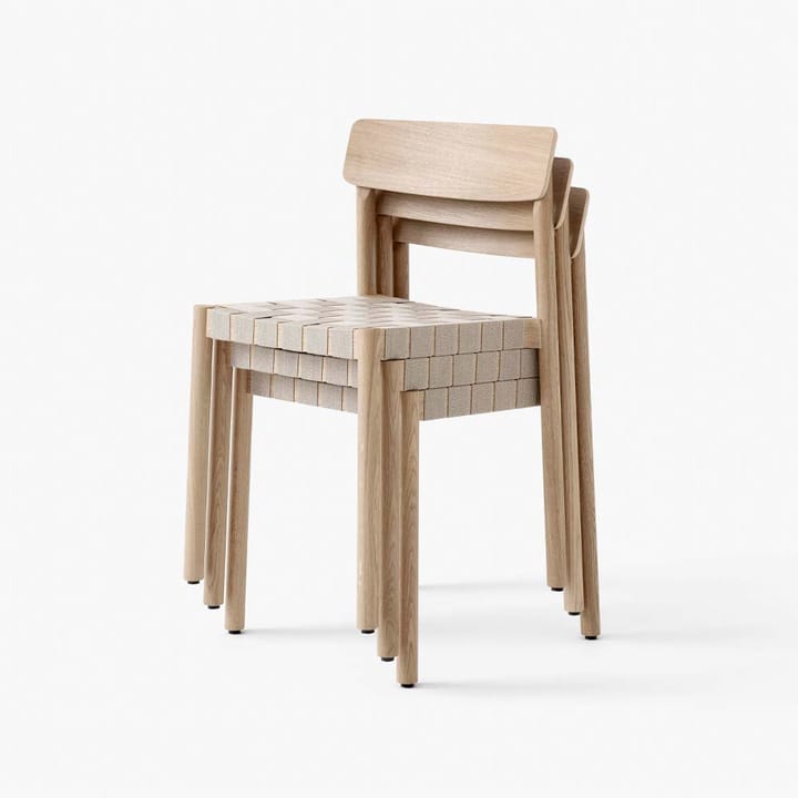 Silla Betty TK1, Roble, asiento de lino natural trenzado &Tradition