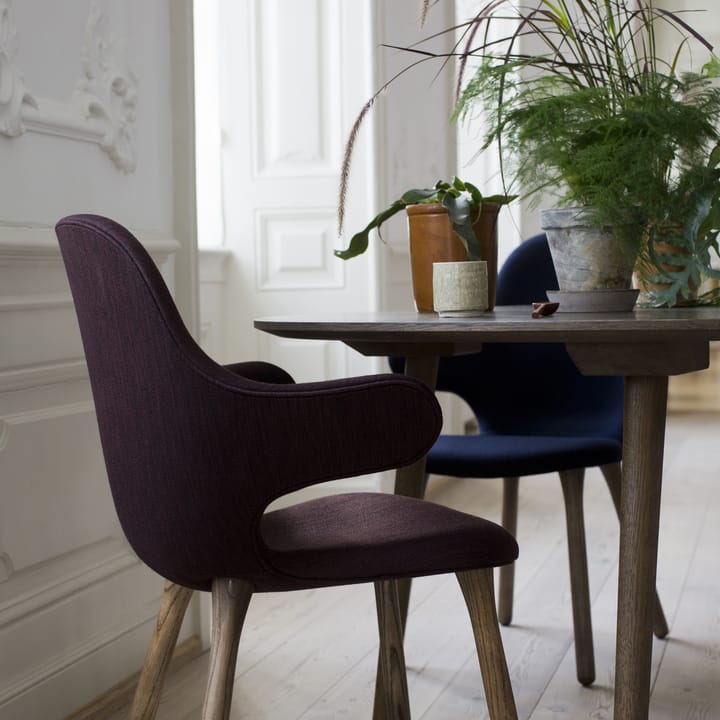 Silla Catch JH1, Balder 782 dark blue-roble negro &Tradition