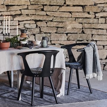 Silla In Between SK1 - Fresno lacado negro - &Tradition