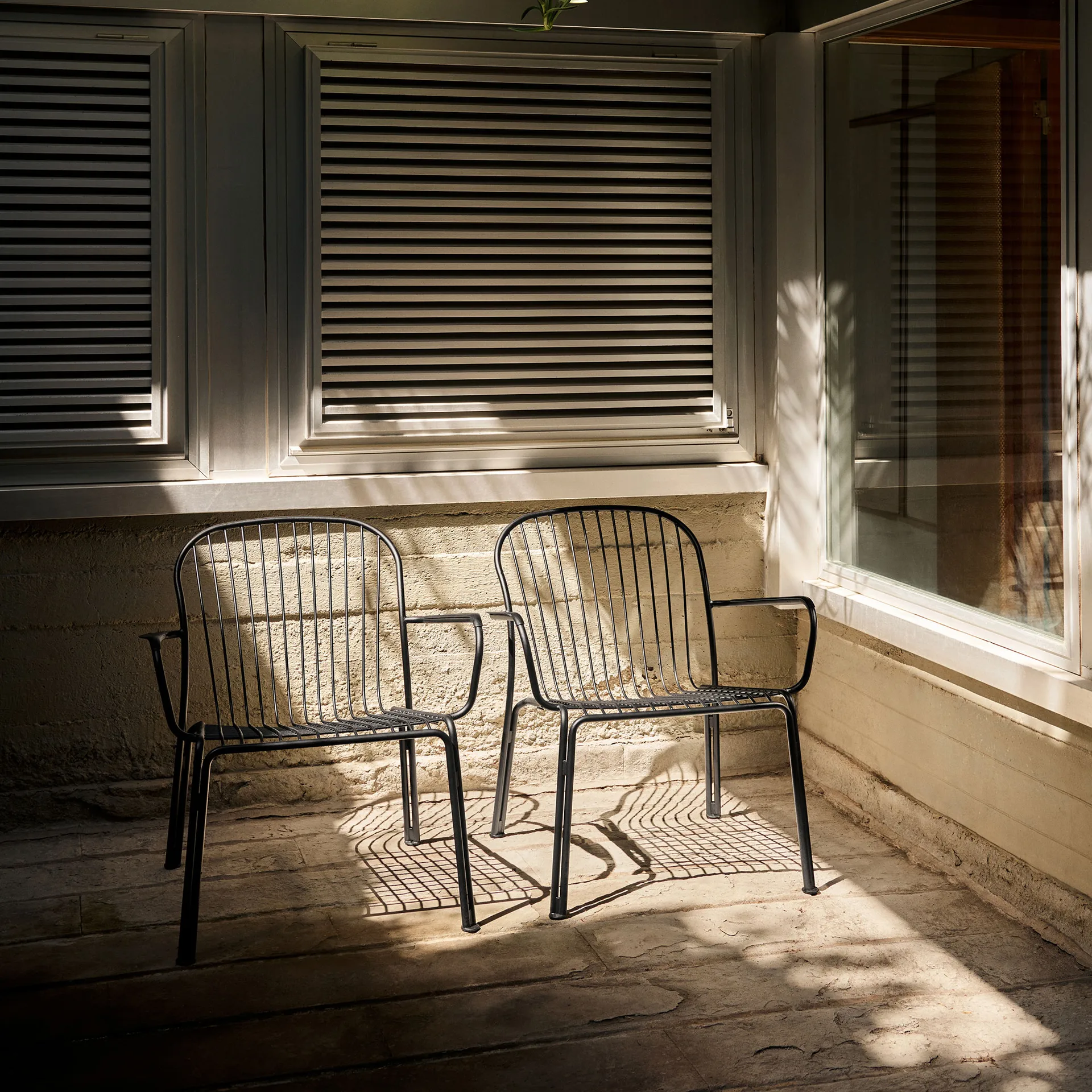 Silla lounge Thorvald SC101, Warm black &Tradition