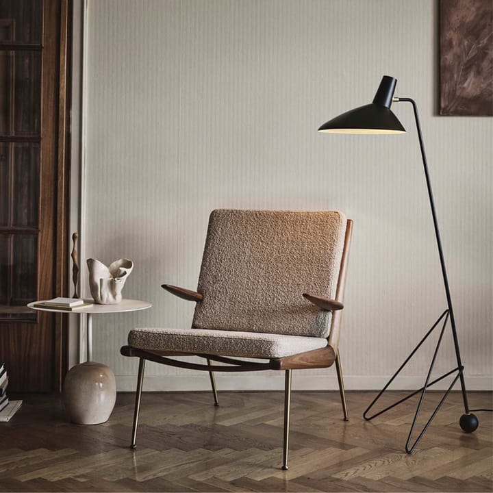 Sillón Boomerang HM2, Karakorum 003 beige, nogal aceitado &Tradition