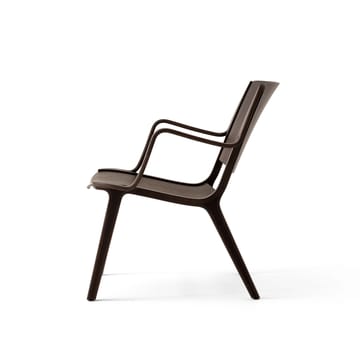 Sillón con reposabrazos AX HM11 Lounge Chair - Dark stained oak - &Tradition