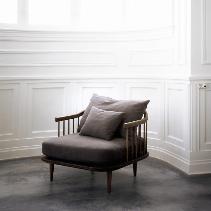 Sillón Fly SC1, Roble aceitado ahumado + tela gris &Tradition