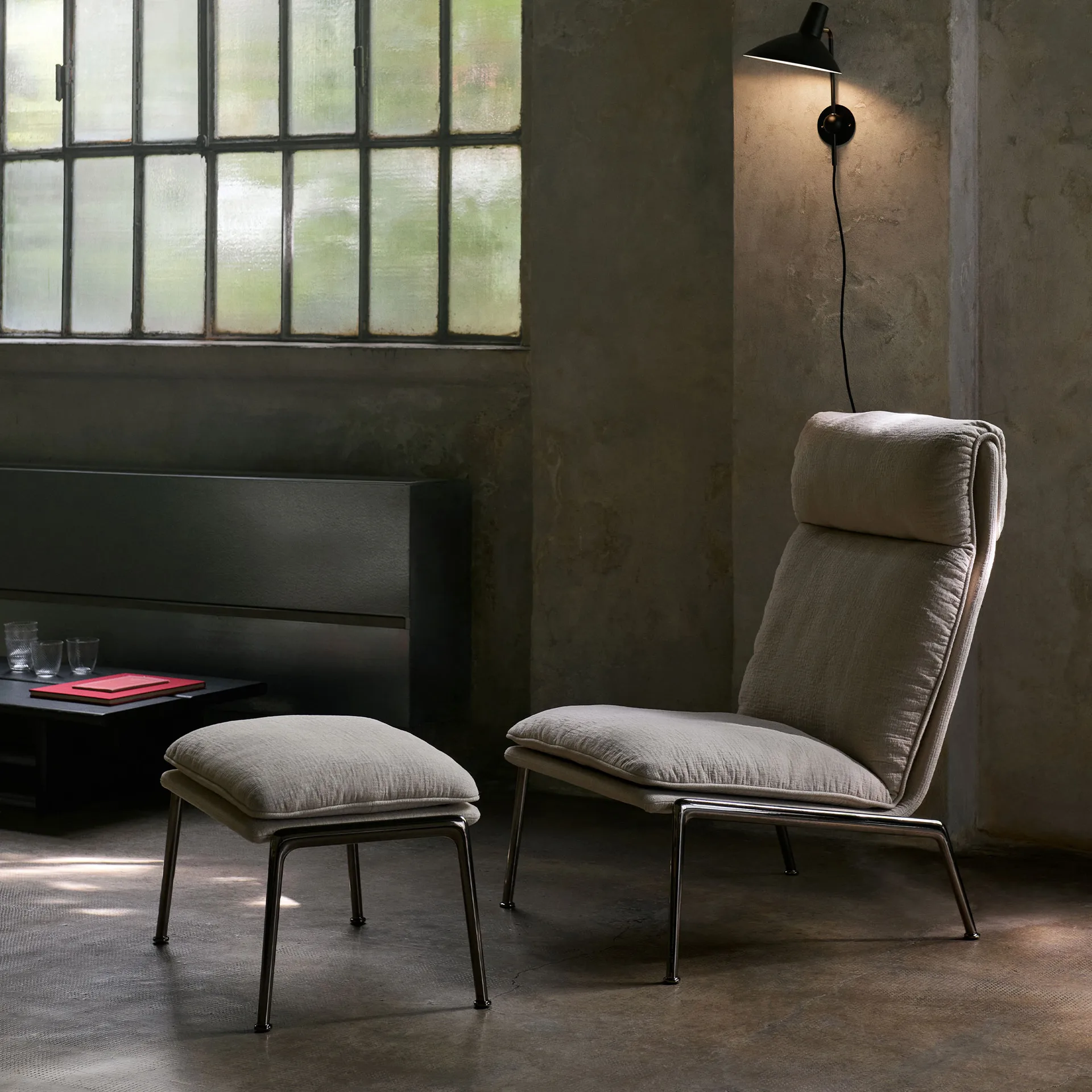 Sillón lounge Muno LN16 High back, Dark chrome-Cifrado 0221 &Tradition