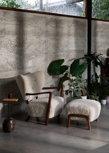 Sillón Wulff Lounge Chair ATD2 incl. puf ATD3 - nogal aceitado-Moonlight - &Tradition