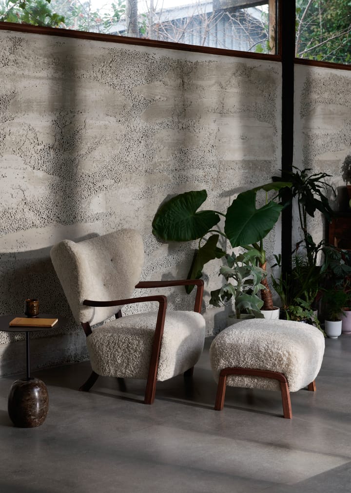 Sillón Wulff Lounge Chair ATD2 incl. puf ATD3, nogal aceitado-Moonlight &Tradition