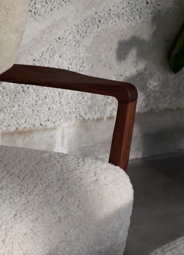 Sillón Wulff Lounge Chair ATD2 - nogal aceitado-Moonlight - &Tradition