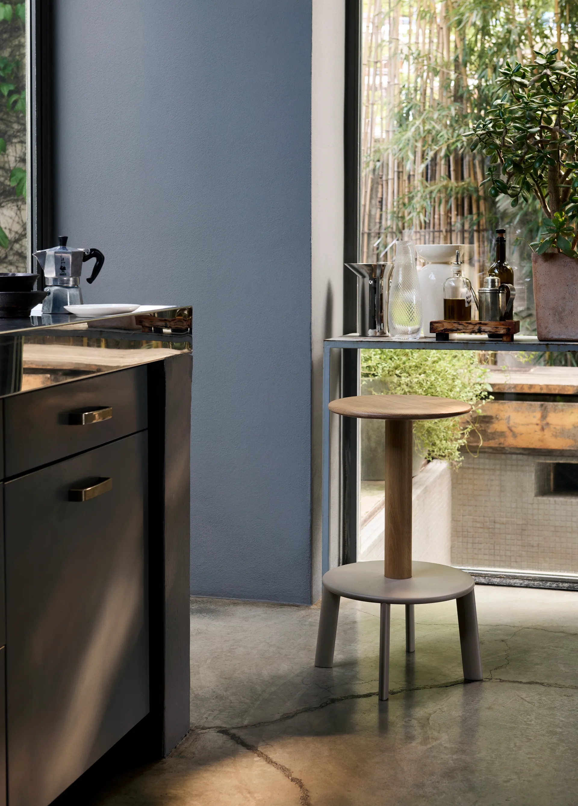 Taburete alto Massif AV39, Dark stained oak-warm &Tradition