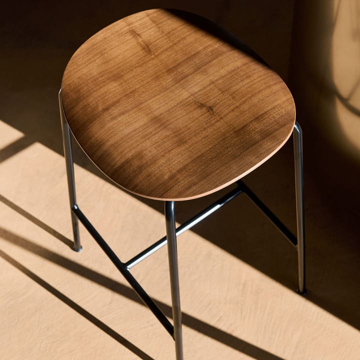 Taburete bar Pavilion AV38 79 cm, Black-lacquered walnut &Tradition