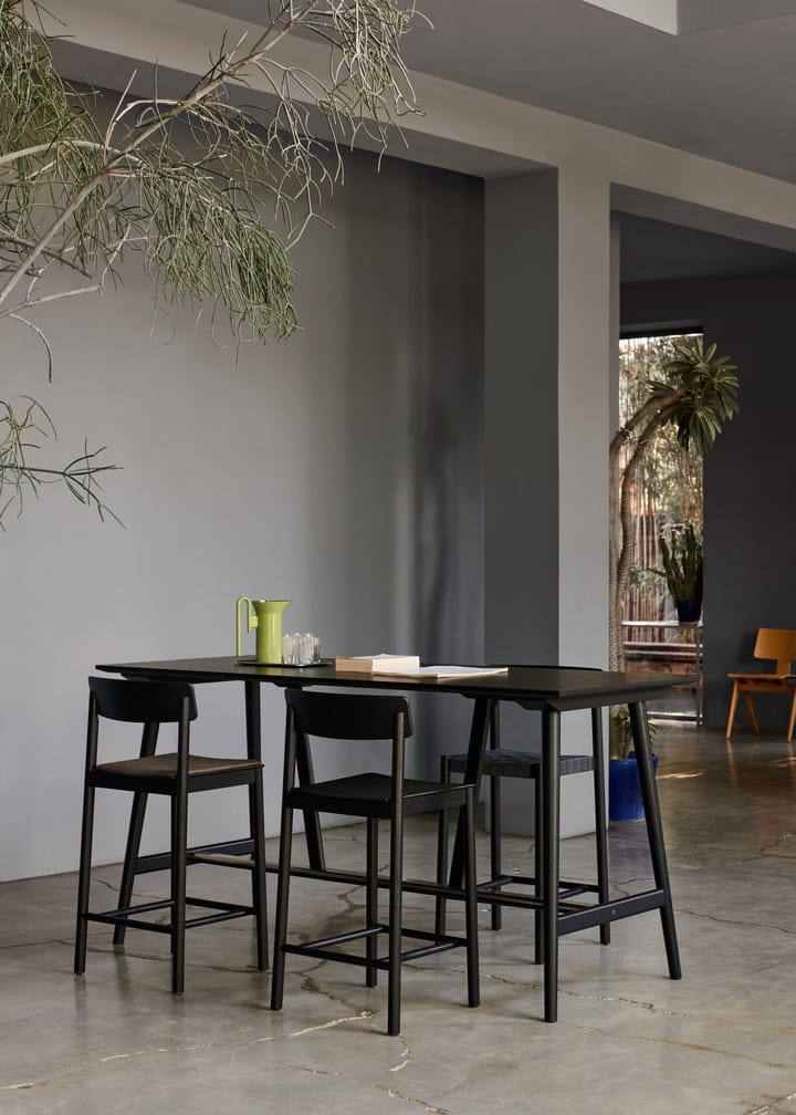 Taburete Betty TK13 Counter Chair 65 cm, Roble ahumado &Tradition