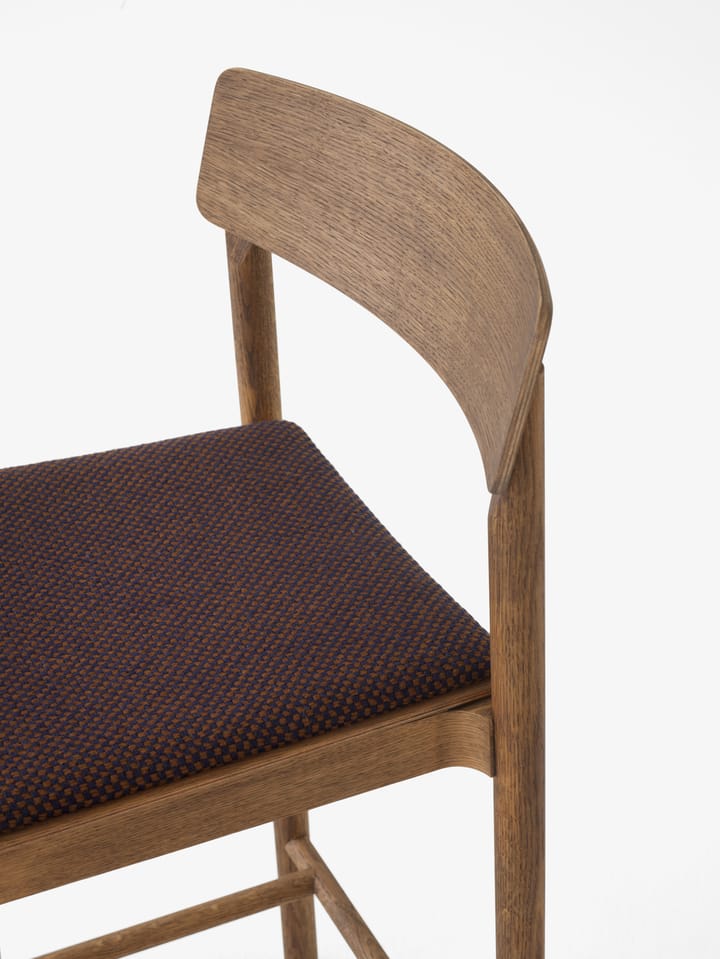 Taburete Betty TK14 Counter Chair 65 cm, Sisu 0785-roble ahumado &Tradition