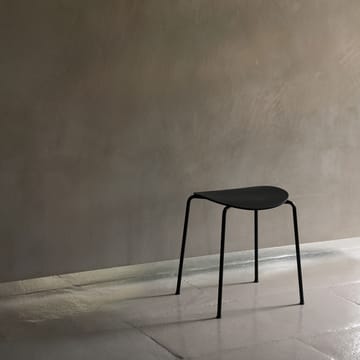 Taburete Pavilion AV36 - Black-black lacquered oak - &Tradition