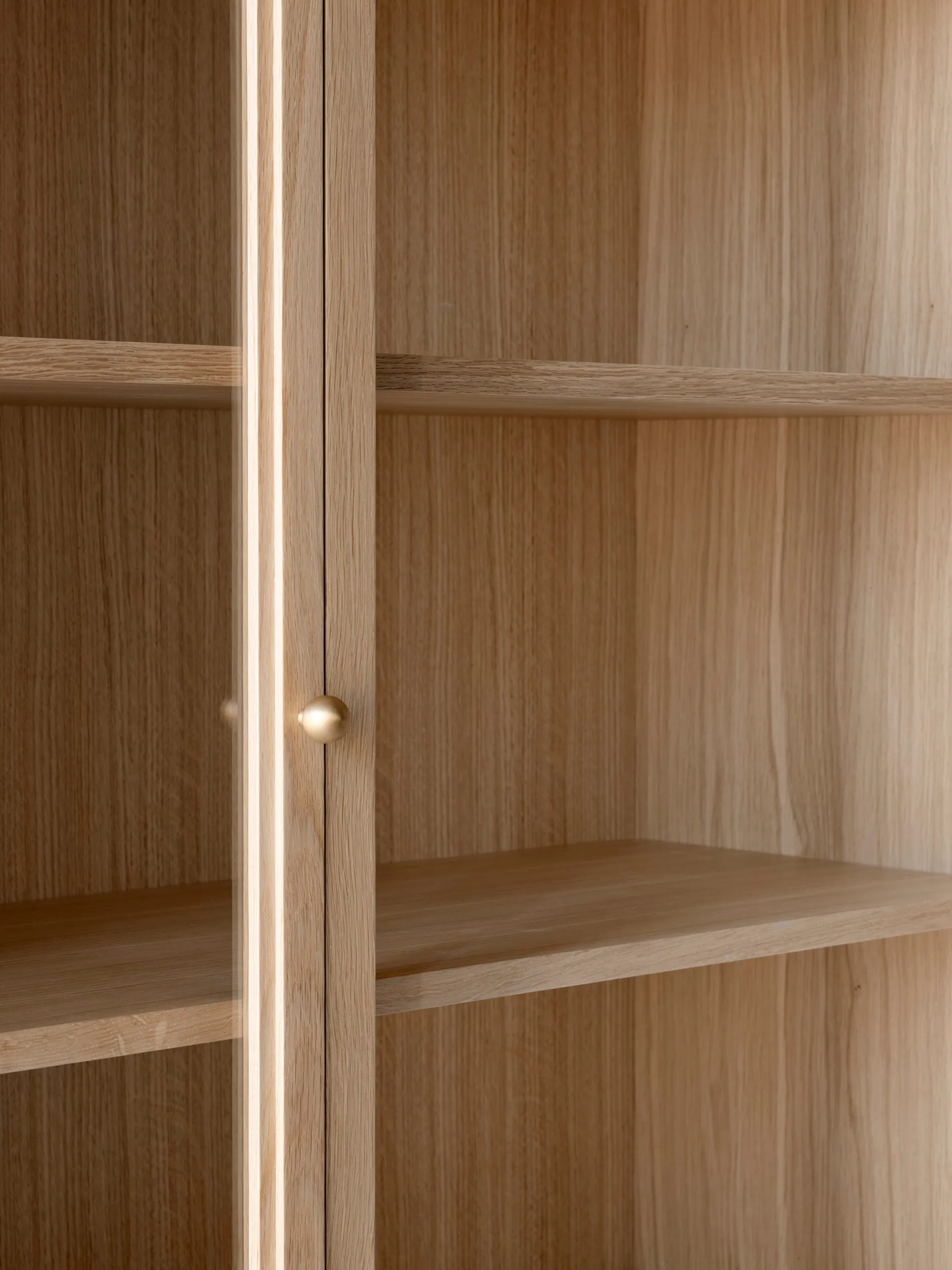 Vitrina Trace SC88 120x192x40 cm, Natural naturalal oak &Tradition