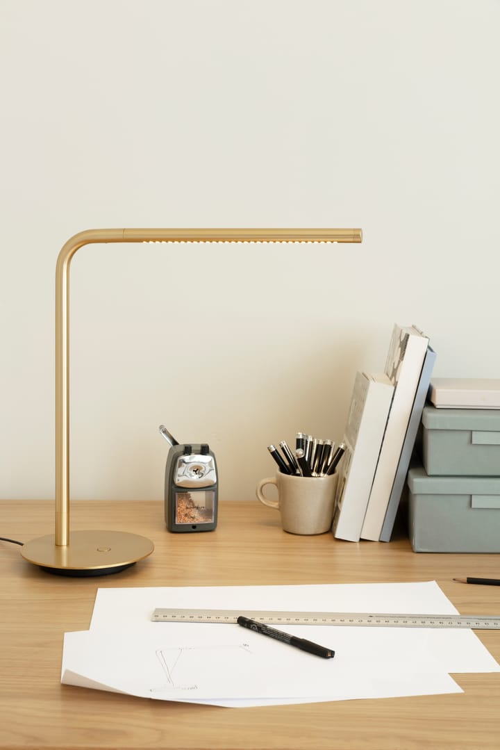Lámpara de mesa Omni, Latón cepillado Umage