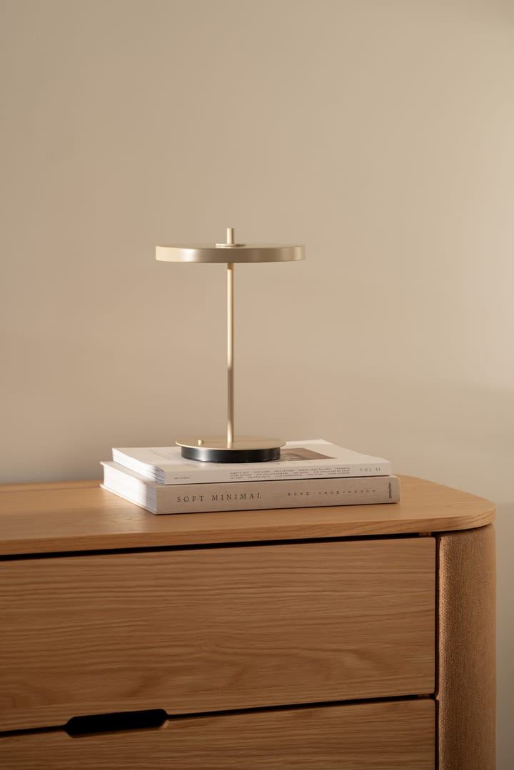 Lámpara de mesa portátil Asteria Move, Monochrome-clay Umage