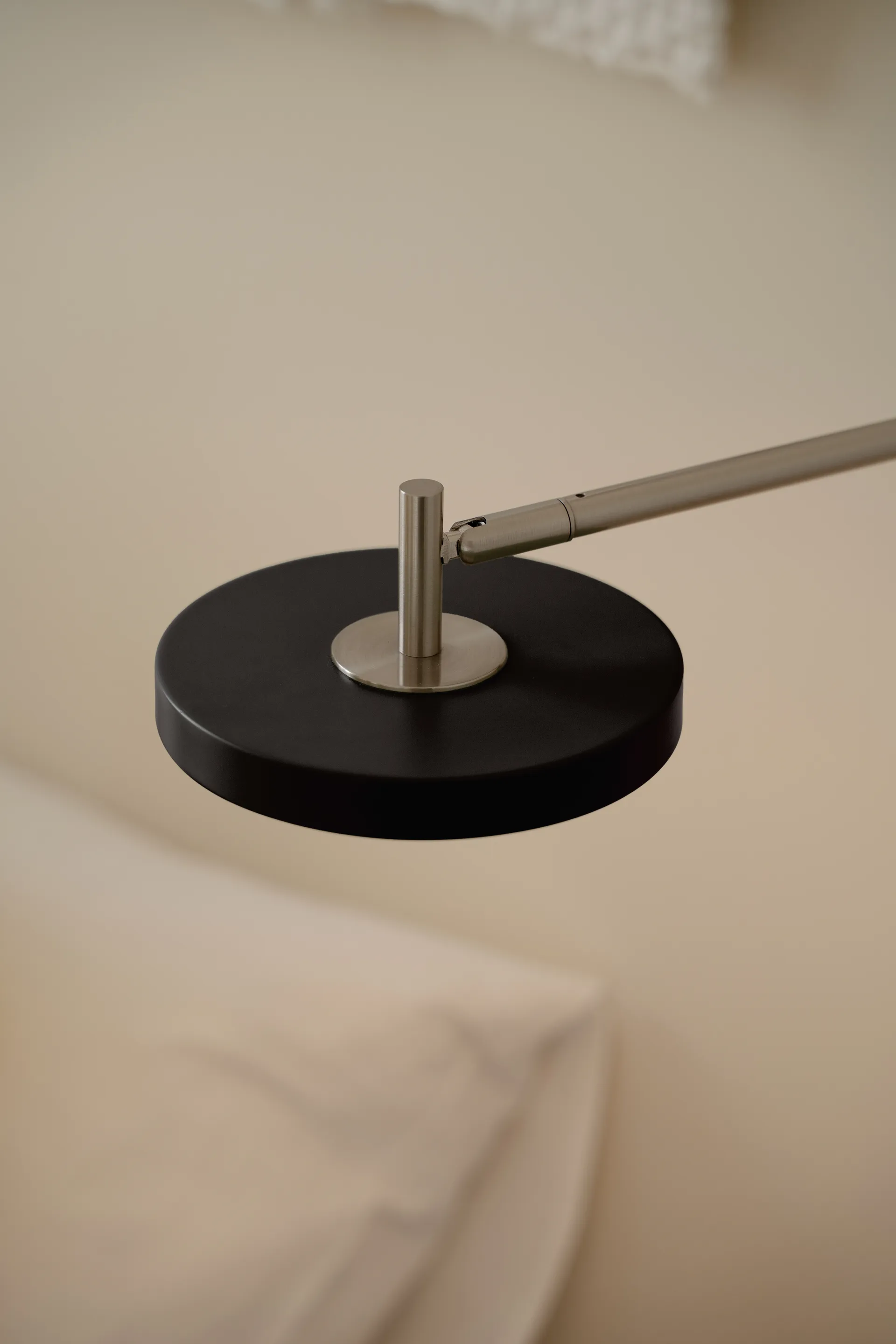 Lámpara de pared Asteria Wall, Short, Black-chrome Umage