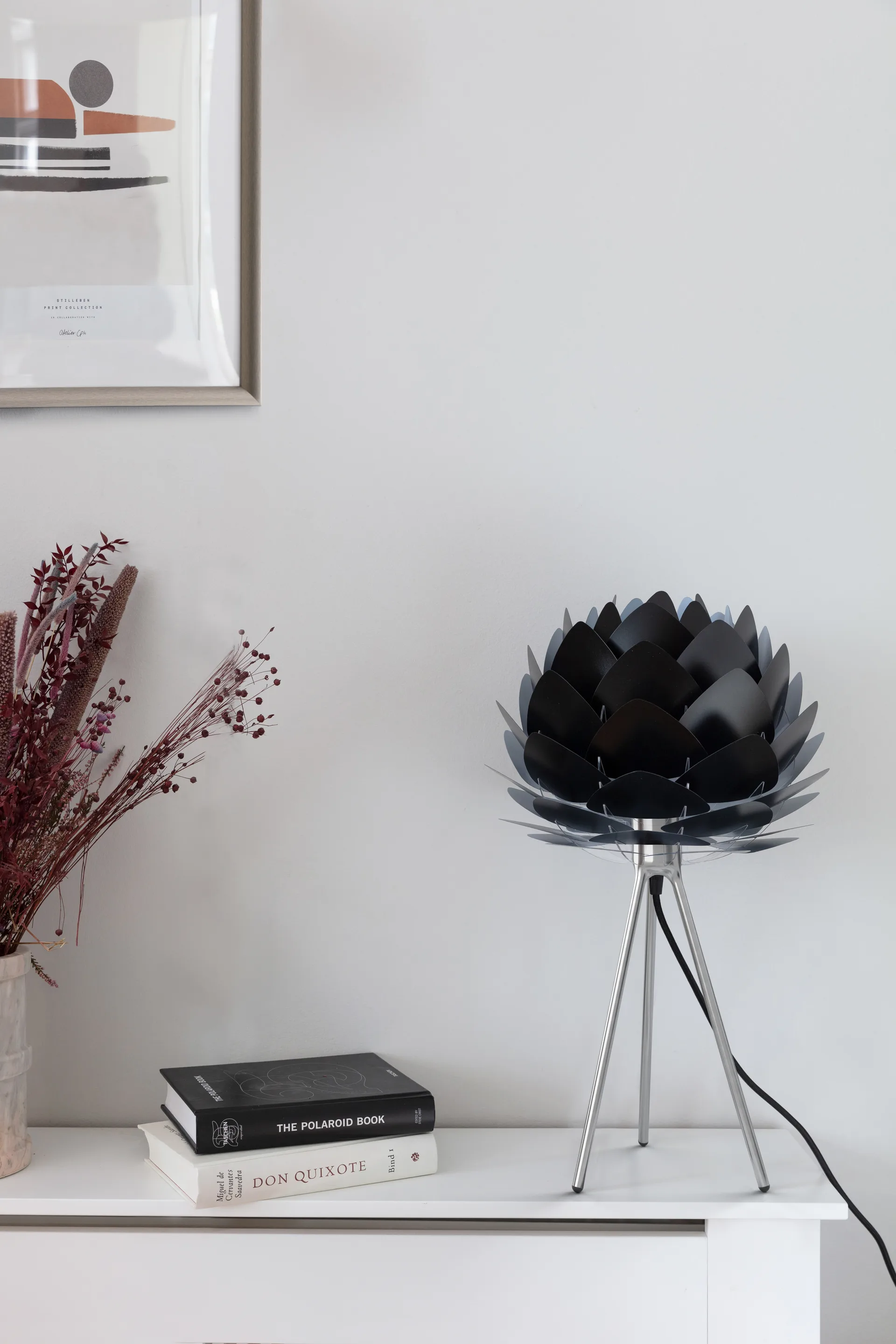 Pie de lámpara de mesa Tripod, acero cepillado Umage