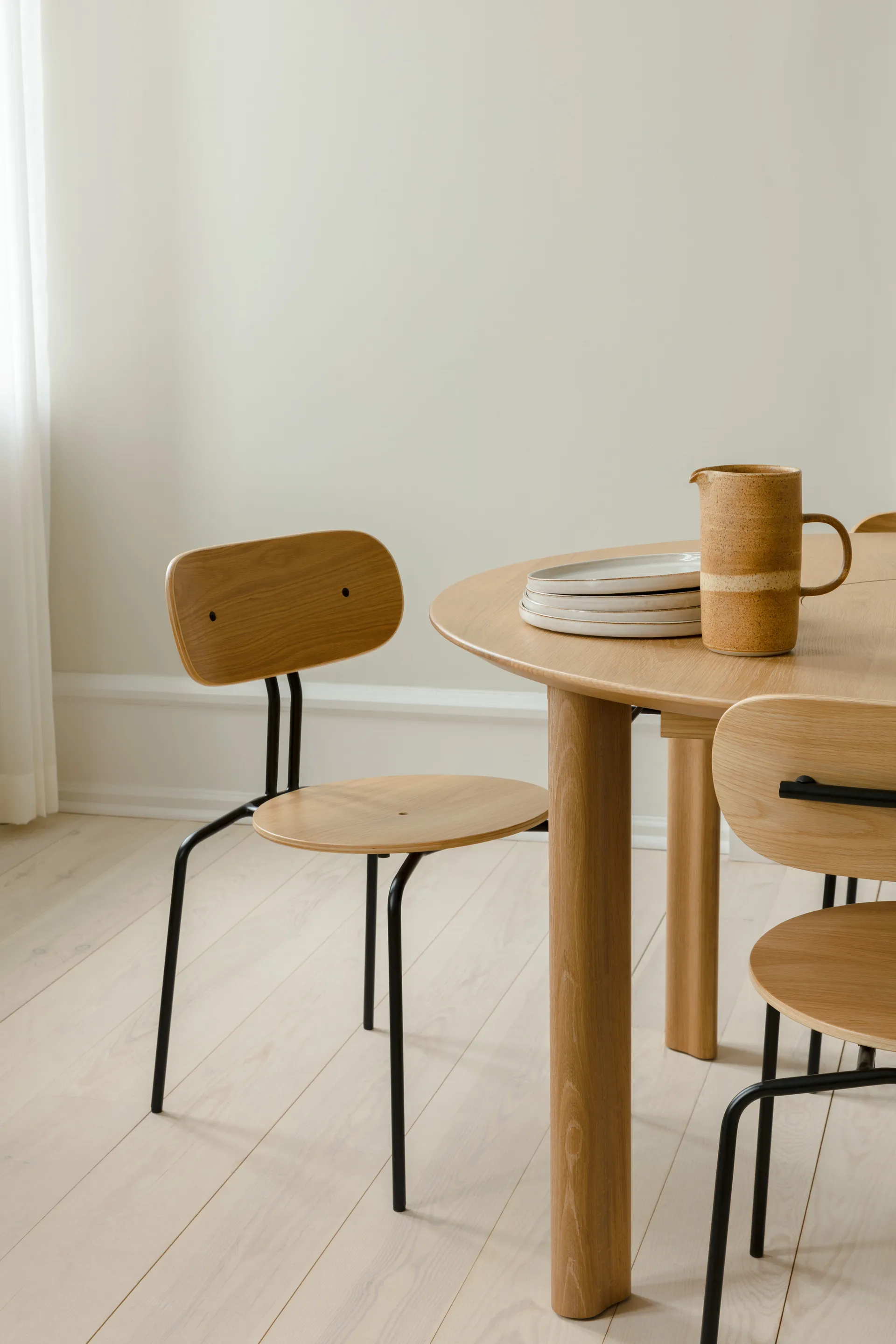 Silla Curious, Oak-black legs Umage