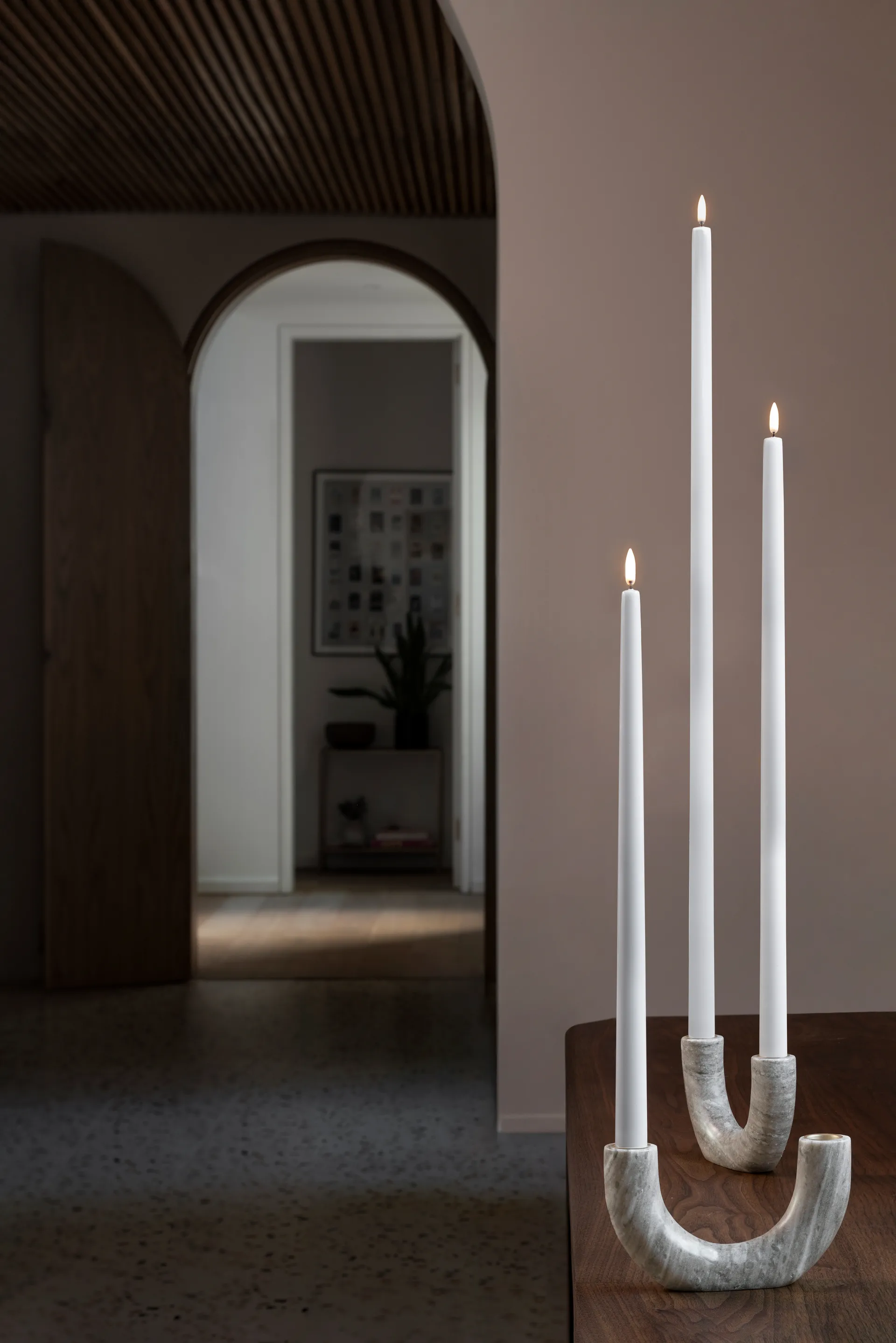 Velas cónicas Uyuni LED blancas, 2-pack, Ø2,3 × 25,2 cm Uyuni Lighting