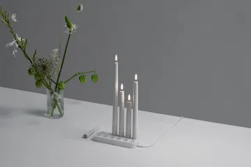 Velas cónicas Uyuni LED blancas, 2-pack - Ø2,3 × 25,2 cm - Uyuni Lighting