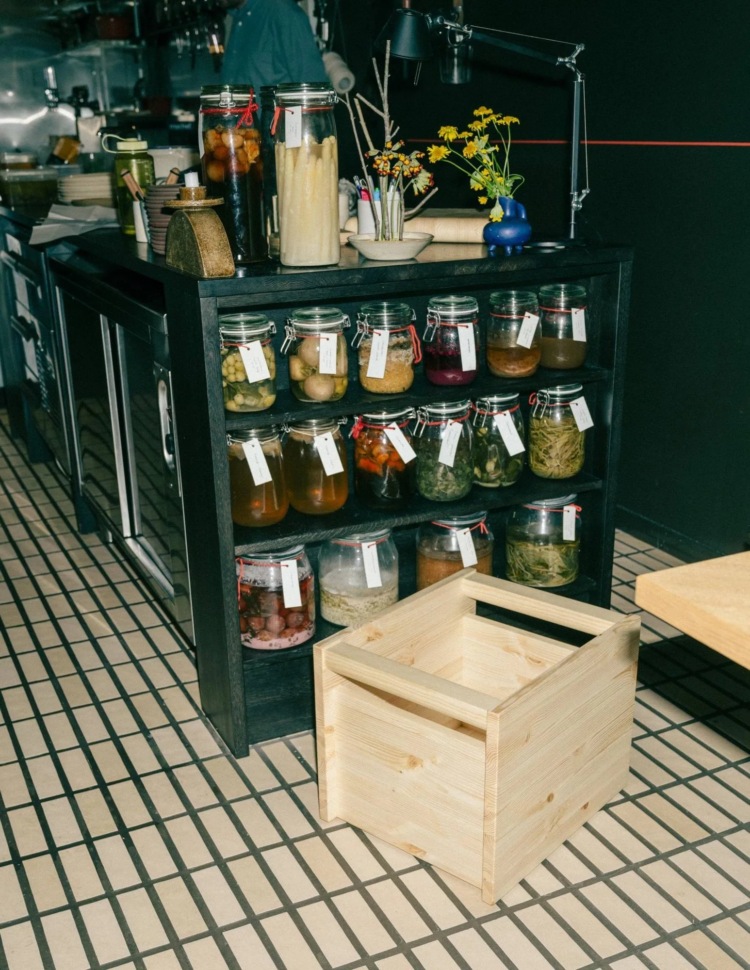 020 Koppa Crate caja de almacenamiento, Pino aceitado con cera, grande 38x43x36 cm Vaarnii